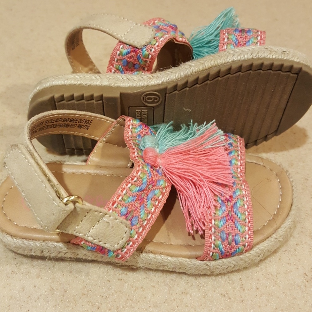 Toddler sandals size 6